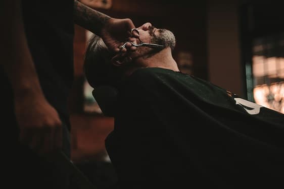 Post-Hair Transplant: How to Approach Your Barber for the First Cut